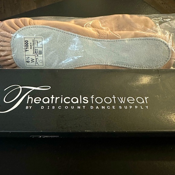✨🩰 MULTIPLE SIZES Theatricals Full Sole Ballet Slippers Pink - Picture 1 of 3